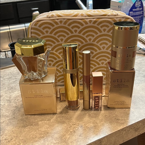 Stila Other - NWOT Stila Gold and Brown Makeup Collection very beautiful and brown